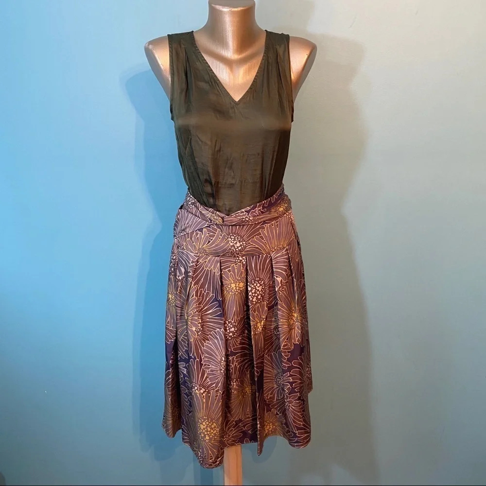 BNWT Kookai taupe  sunflower silk‎ skirt